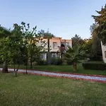 Ganita Club & Hotel