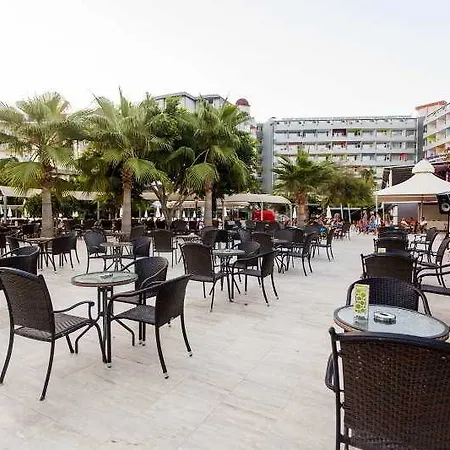 Ganita Club & فندق
