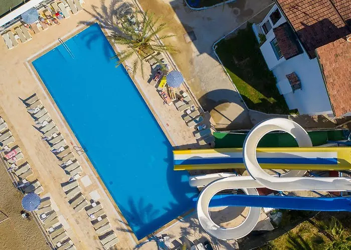 Ganita Club & Hotel