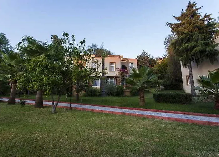 Ganita Club & Hotel